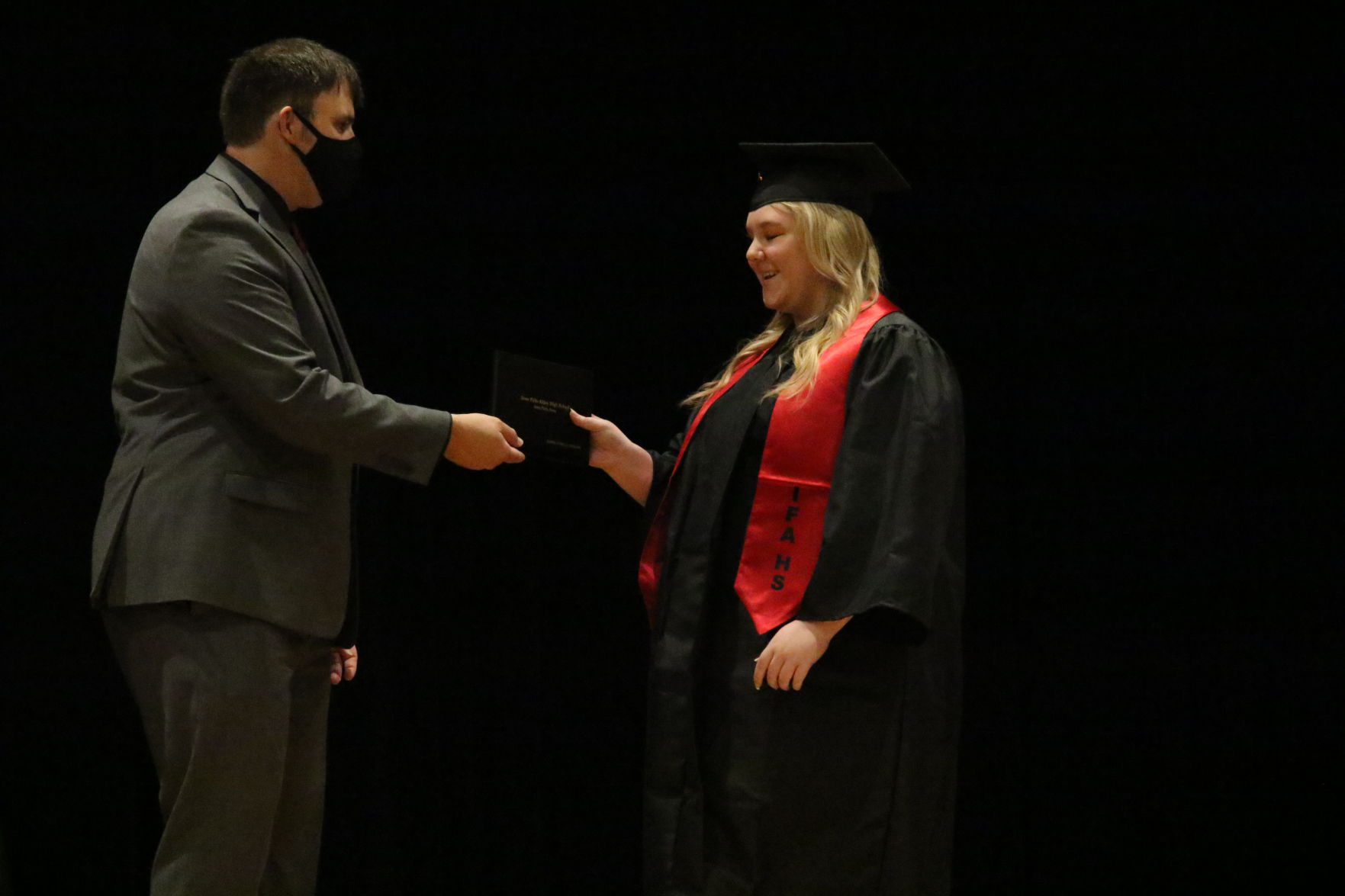IFA_Grad1642.JPG